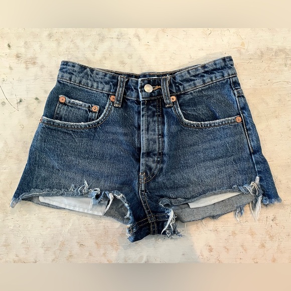 Zara button fly raw hem shorts | size 2 - Picture 1 of 6